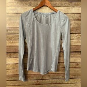 Under Armour Women's Long Sleeve  Shirt Tennis Fitness Running Yoga Size: Small